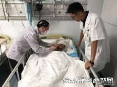 西安男博士講述被熊襲擊后自救過程：報警、止血、找水源